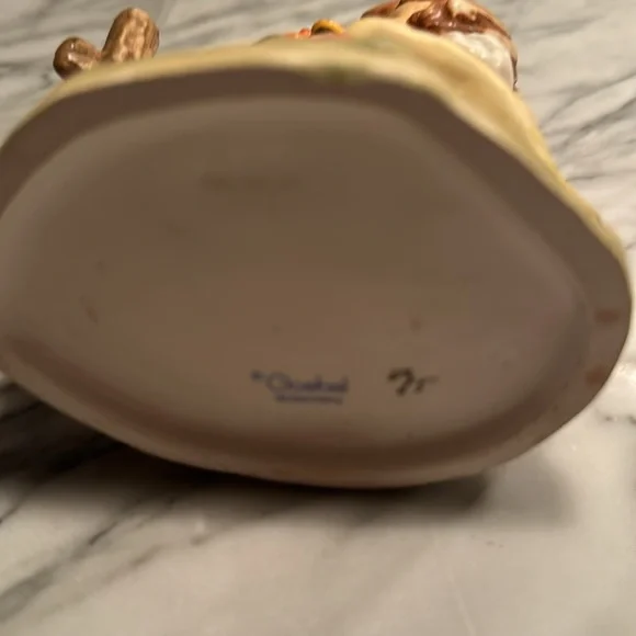 Difficult to find, MJ Hummel figurine, sing with me. Amazon - $100 + shipping. - Picture 6 of 6